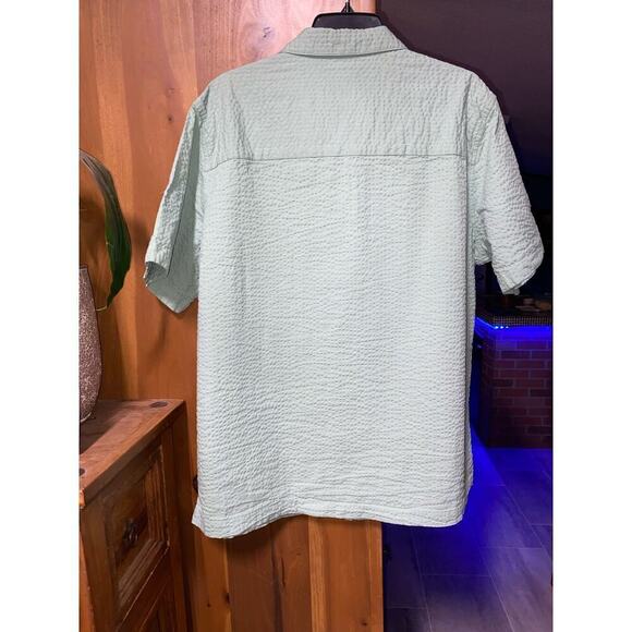 Gap short sleeve men’s button down shirt, green gauze material Size XL - Picture 2 of 4